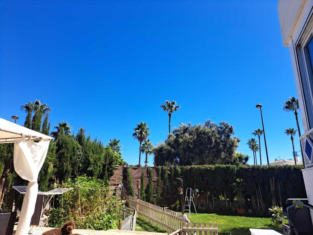Con Jardin Y Piscina Pet Friendly Appartement